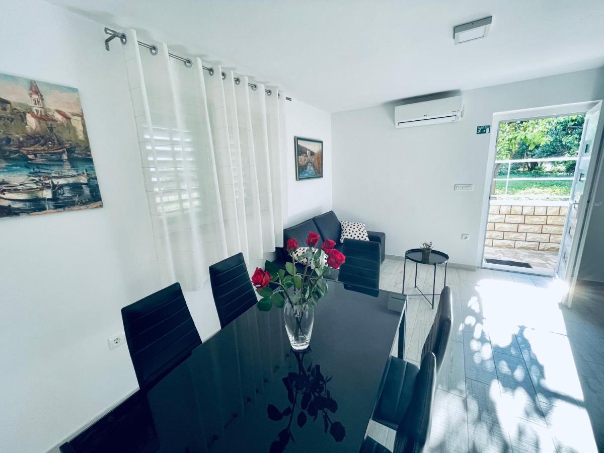 Apartment Paulina Trogir Exterior photo