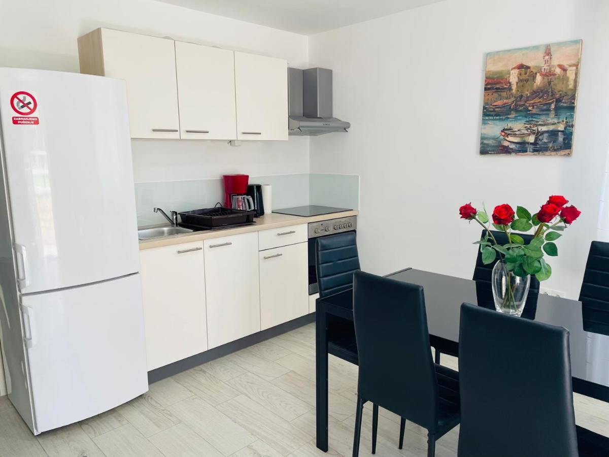 Apartment Paulina Trogir Exterior photo