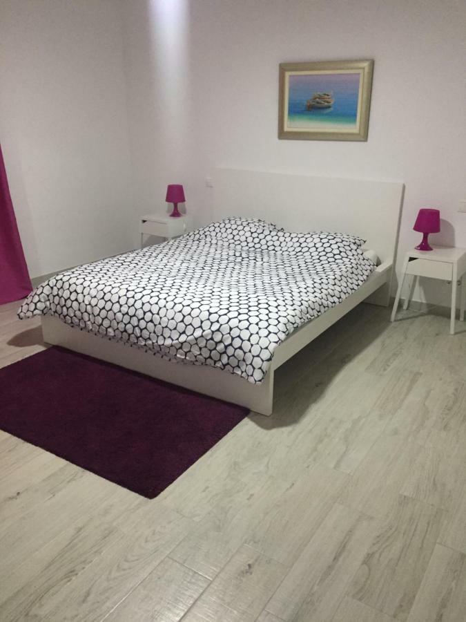Apartment Paulina Trogir Exterior photo